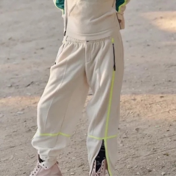 Free People! FP Movement Arena Fleece Joggers Pants In Beige/Neon Yellow NWOT! - Picture 2 of 14